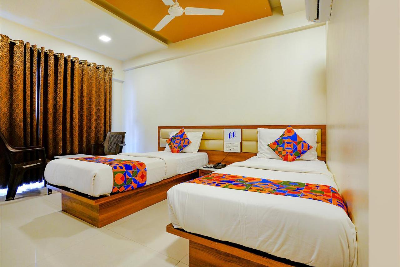 נאסיק Fabhotel Ramjis Residency מראה חיצוני תמונה