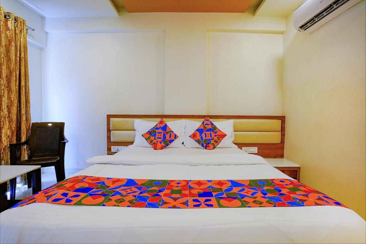 נאסיק Fabhotel Ramjis Residency מראה חיצוני תמונה