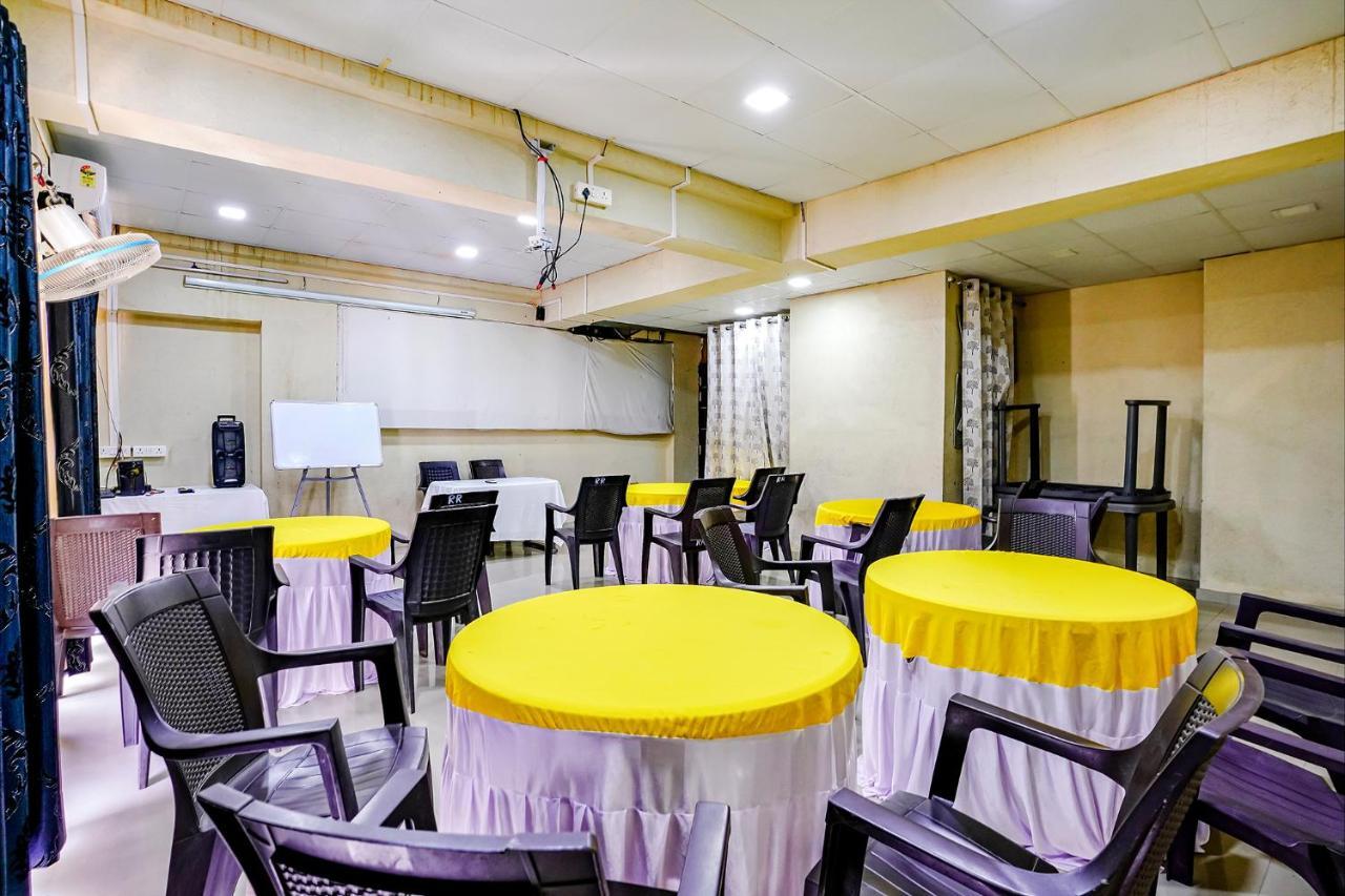 נאסיק Fabhotel Ramjis Residency מראה חיצוני תמונה